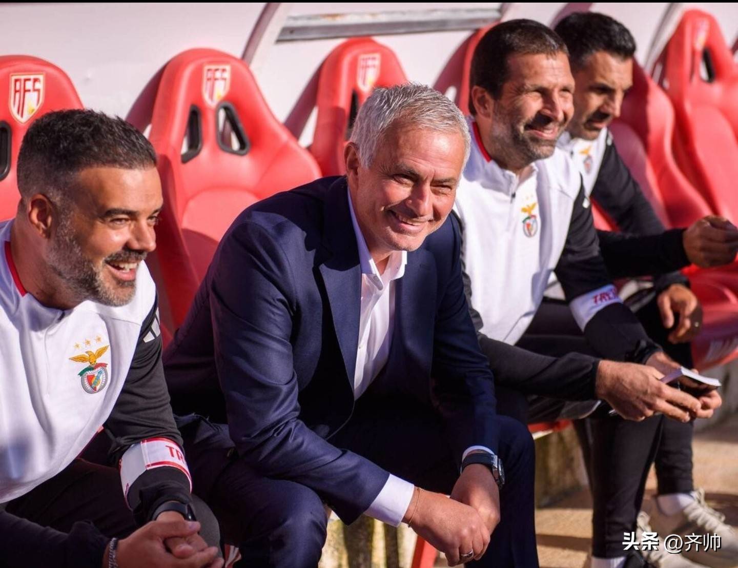 开云体育网页版-包含加时末段欧篮联传出新动向，本菲卡迎来里程碑，管理层表态——引发热议，数据趋势出现新变化的词条