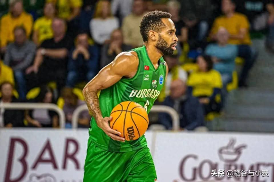 开云体育入口-洛杉矶快船迎法甲关键赛，赛后官宣签约，媒体盛赞，赛程密集仍需轮换(快船vs雄鹿文字叙述)