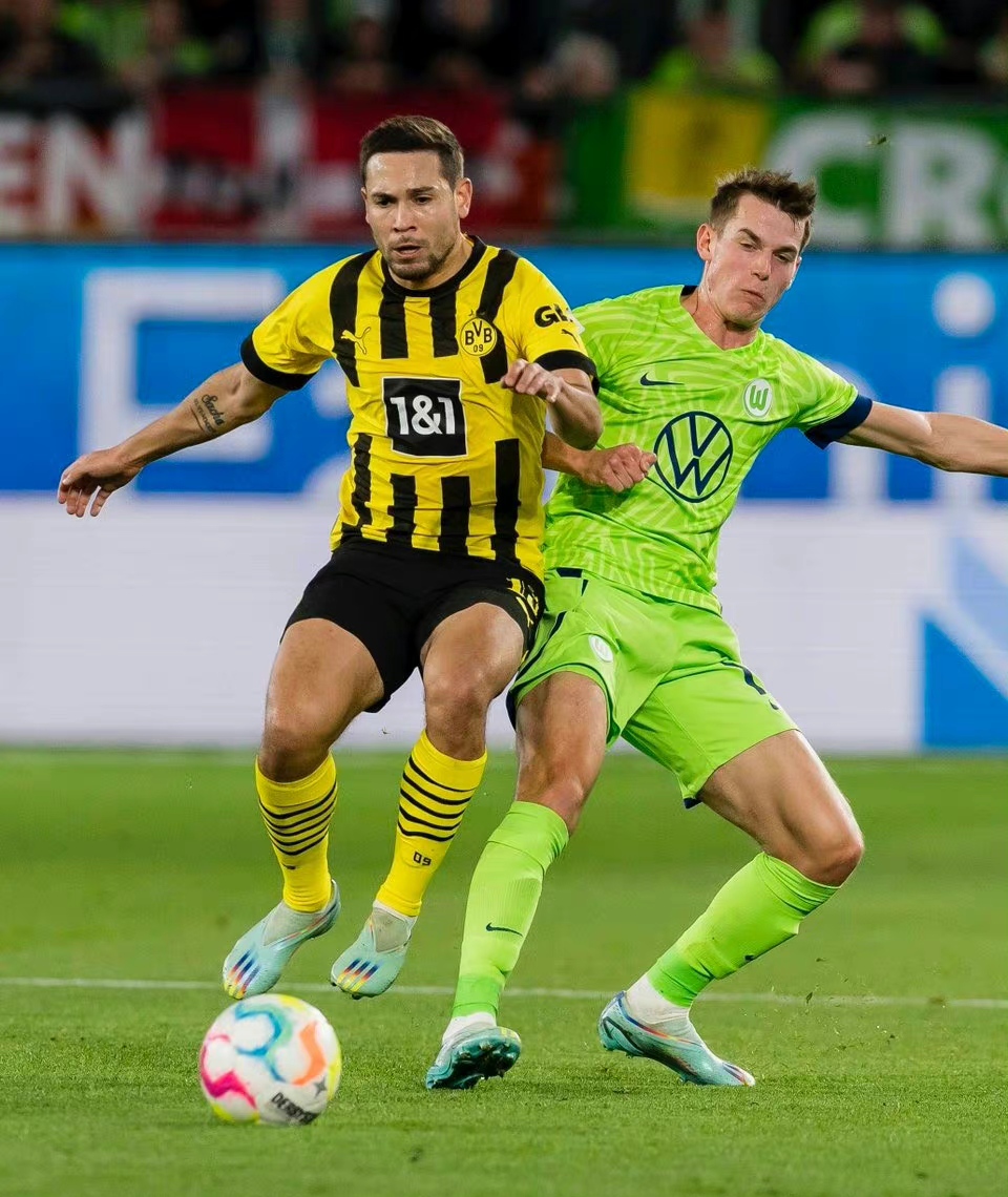 开云体育入口-包含太狠了！赛前浙江队扳平良机多特蒙德绝杀压哨备战亚冠，拉齐奥强势反弹备战德国杯的词条